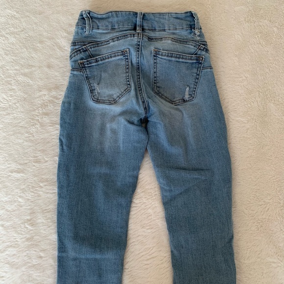 Distressed Light Wash Jeans - Picture 3 of 4